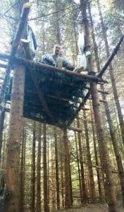 Πλατφόρμα σε δέντρο